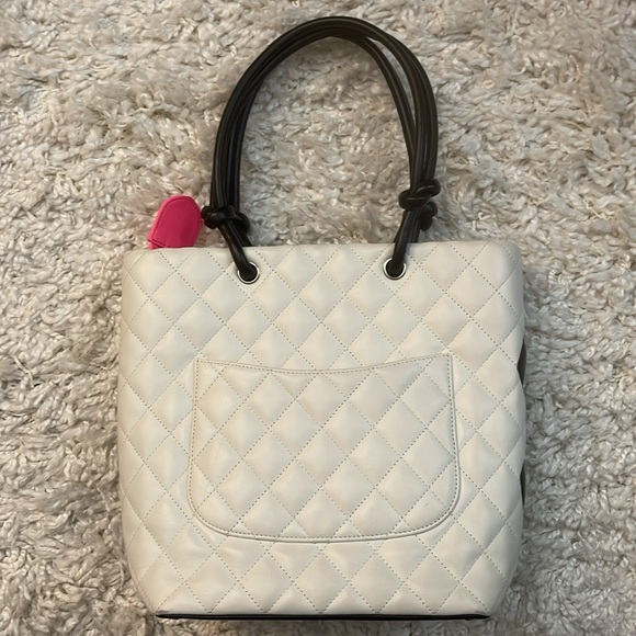 Chanel Ligne Cambon Medium Tote Bag - Picture 3 of 14